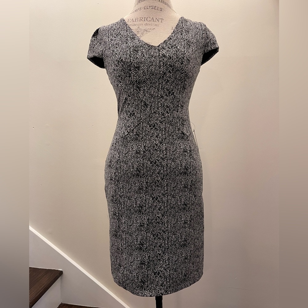 Express Womens Dress Black White Size XS Sheath Short Cap Sleeve Workwear